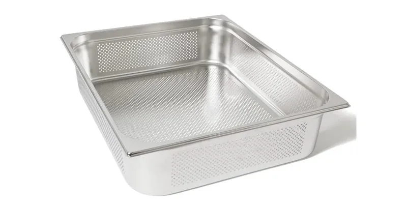 Bac GN Rieber en acier inoxydable GN 2/1 perforé - 150 mm, capacité : 41 litres, Mod. 21 154