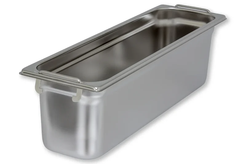 Bac GN Rieber en acier inoxydable GN 2/4 avec poignées encastrables - 150 mm, capacité : 8,4 litres, Mod. 24 150 F