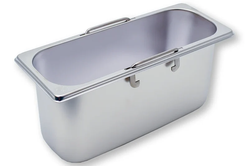 Bac GN Rieber en acier inoxydable GN 2/8 avec poignées encastrables - 150 mm, capacité : 3,9 litres, Mod. 28 150 F