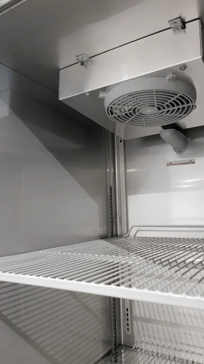 Armoire de congélation en acier inoxydable Coreco US Range 1400 avec portes vitrées