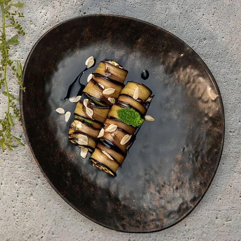 Assiettes plates et creuses en mélamine raffinée