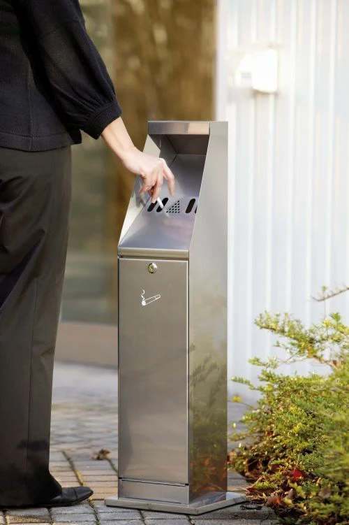 Collecteur de mégots sur colonne en inox – sécurisé