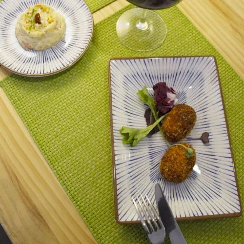 Assiettes et plats mélamine haut de gamme