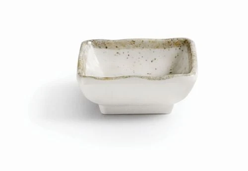 Plats carrés en mélamine avec liseré noir