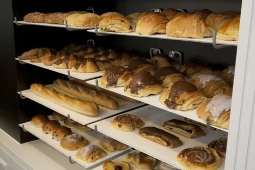 Plats de présentation pâtisserie boulangerie