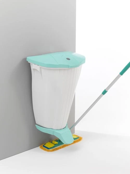 Poubelle murale design avec pédale