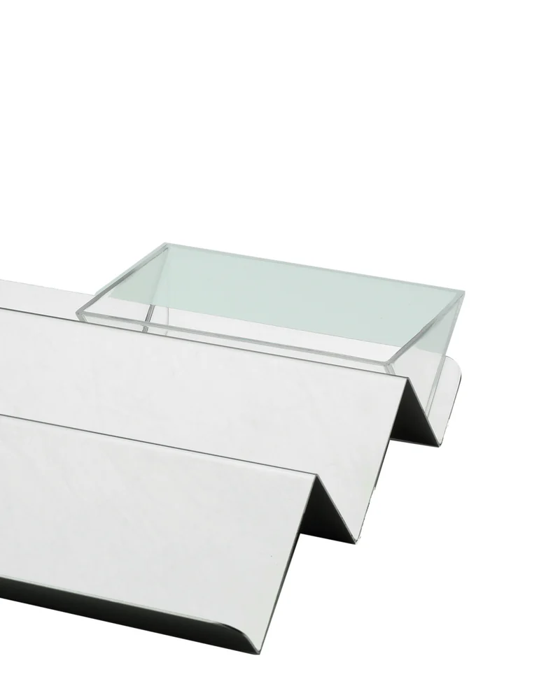 V tray
