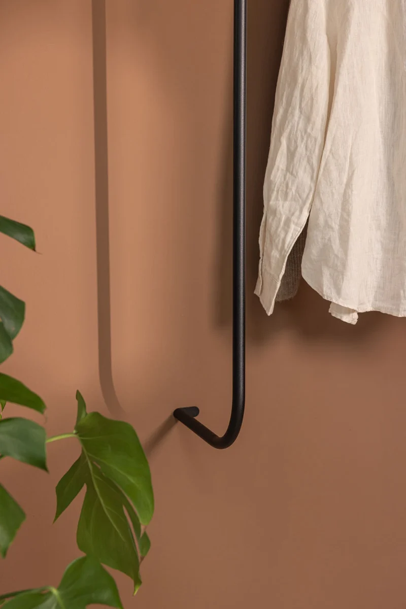 GARDEROBE TAMINA