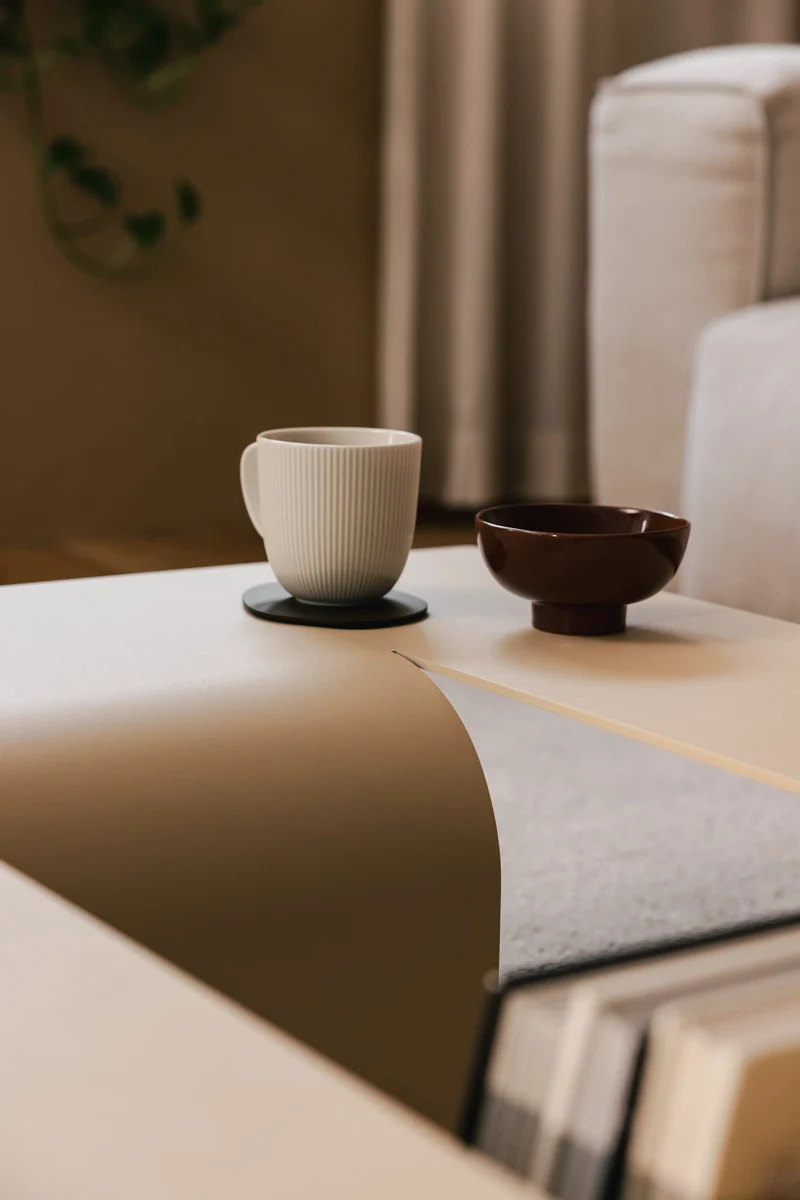 COUCHTISCH CUT
