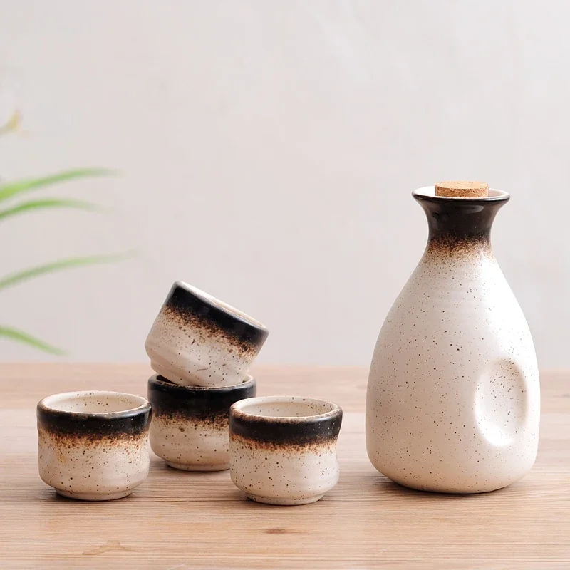 Ensemble carafe et verres à saké
