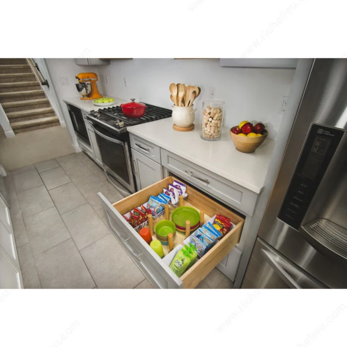 Système de panneau perforé avec piquets Rev-A-Shelf