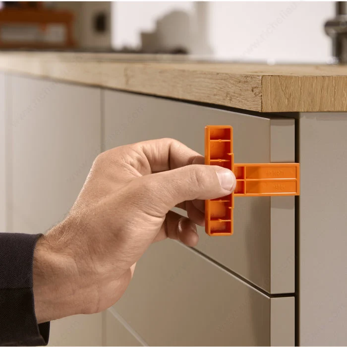 Gabarit de réglage pour Tip-On Blumotion