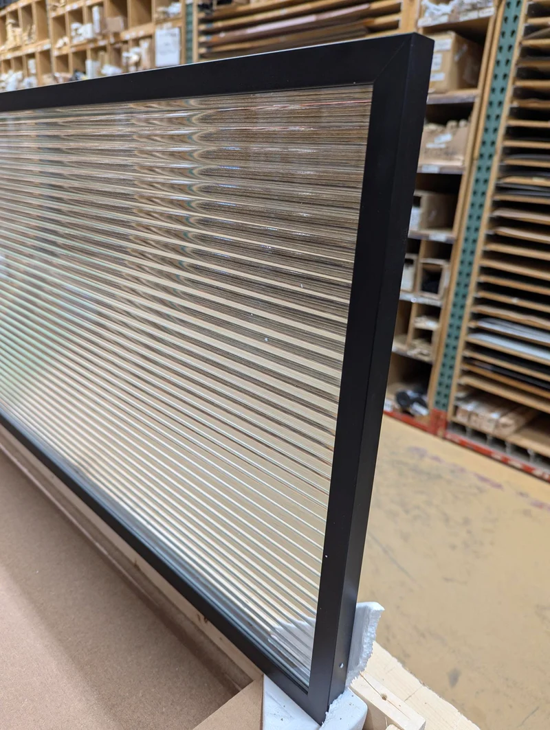 Porte à cadre aluminium avec verre trempée