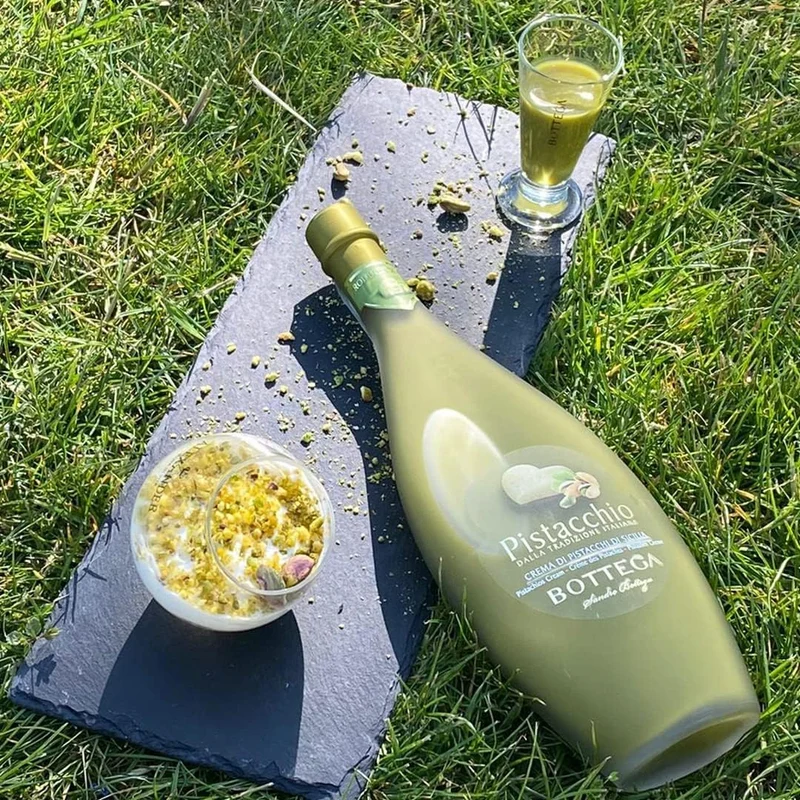 Pistachio cream - Elegant Satin Finish Bottle