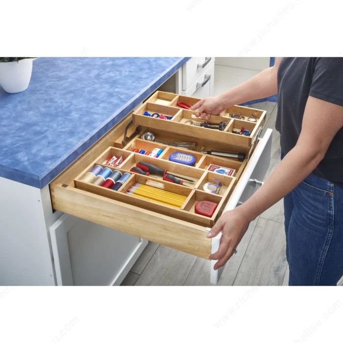 Tiroir pour niveau supérieur inclinable Rev-A-Shelf
