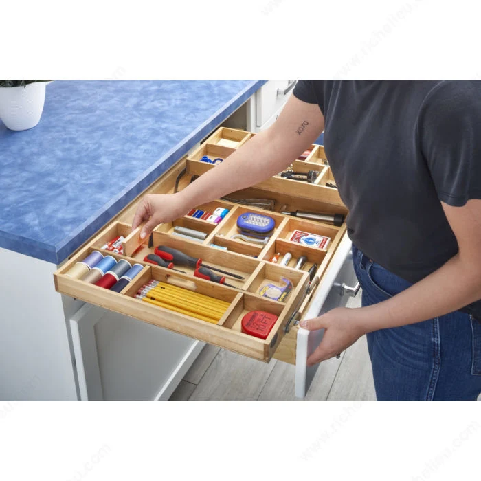 Tiroir pour niveau supérieur inclinable Rev-A-Shelf