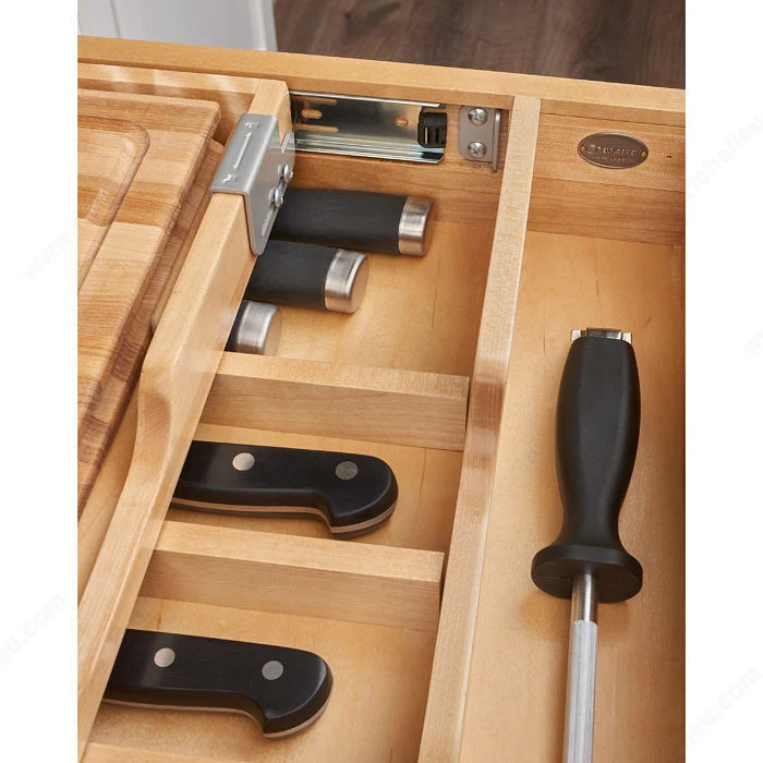 Tiroir complet avec diviseur à couteaux et planche à découper Rev-A-Shelf