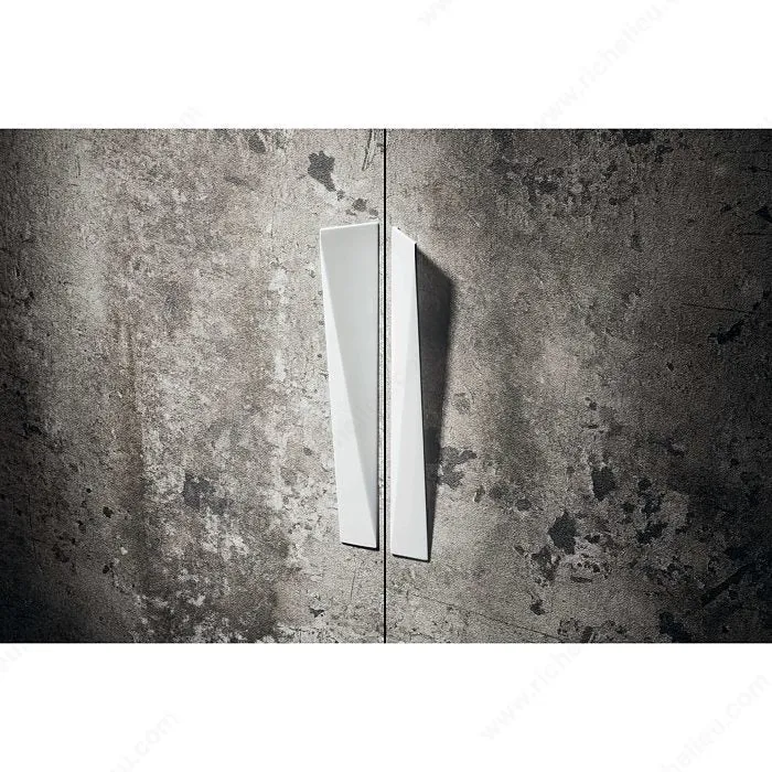 Poignée contemporaine en métal - MN23