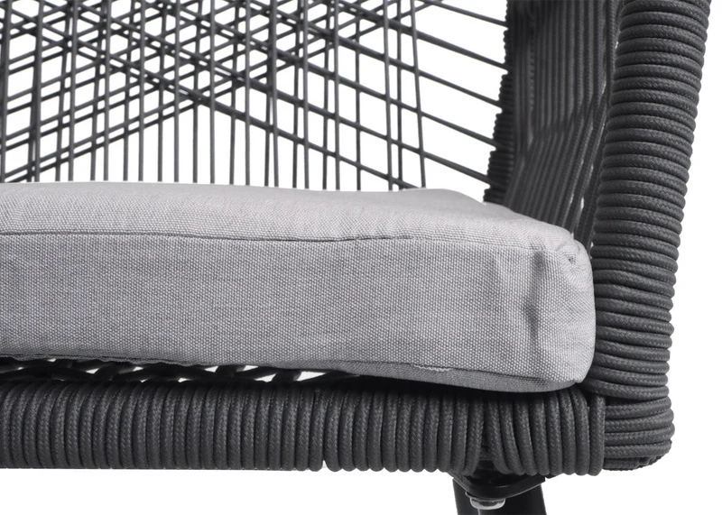 Lot de 2 chaises de jardin motif graphique aéré en aluminium anthracite corde tressée et coussins gris inclus 04_0009695