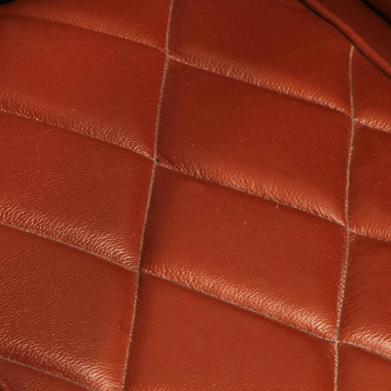 Fauteuil lounge assise confortable design moderne marron cuir véritable de chèvre DEC026460